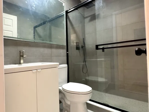 (undisclosed Address), Woodhaven, NY 11421