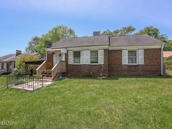 211 Hemlock St, Alcoa, TN 37701