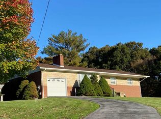 149 Whitlow Rd, Rich Creek, VA 24147