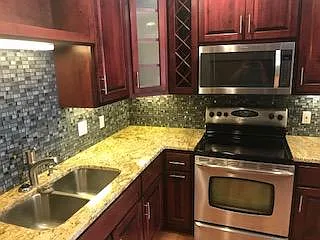 3 bed, 1200 sqft, $1,750 — Photo 3