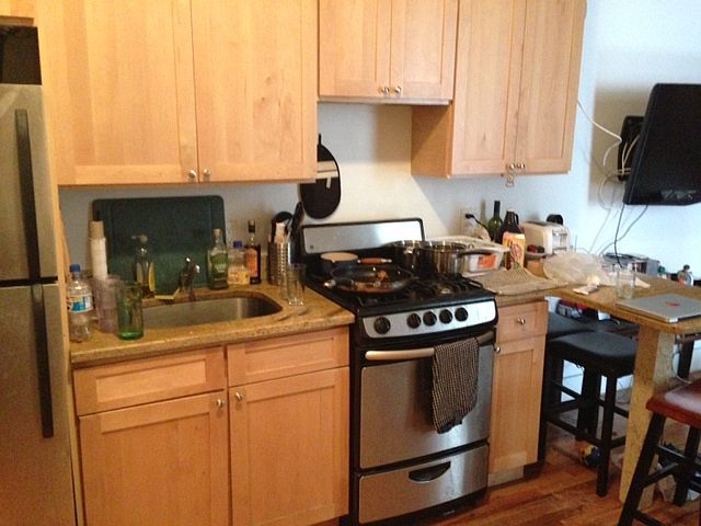 1st image of 127 Grand St APT 4