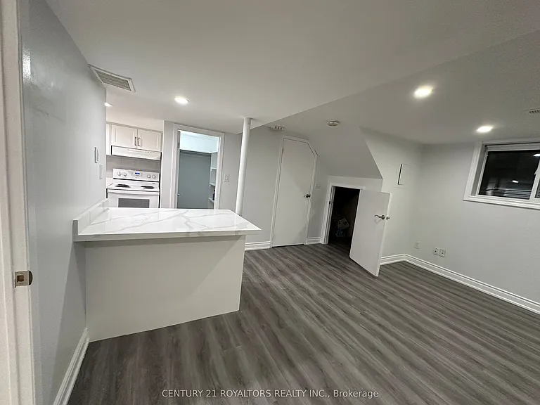 50 Marbury Cres #LOWER — Photo 33