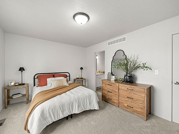3rd image of 325 Freedom Way