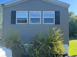 7379 Maple Ln NE, Belmont, MI 49306