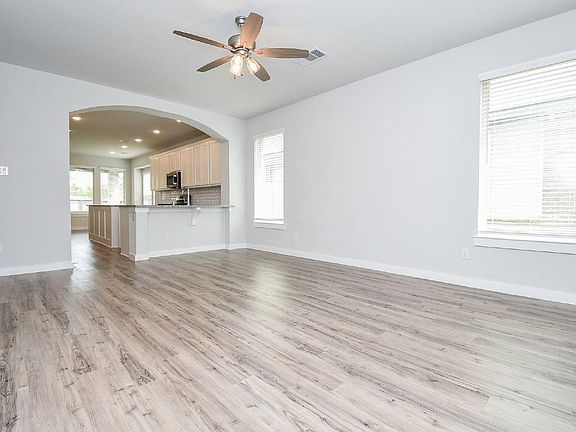 4th image of 5062 Klein Orchard Dr