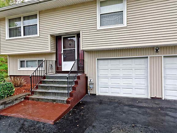 2nd image of 2 Colleen Dr