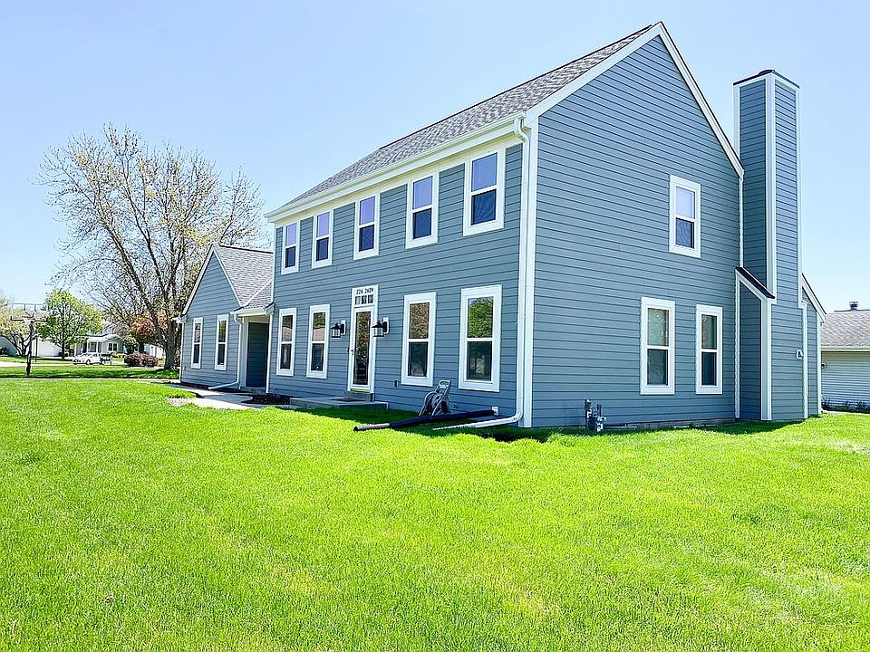 2nd image of W226N2629 Aspenwood Ln
