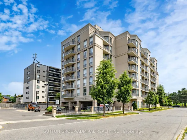 4200 Bathurst St #707, Toronto, ON M3H 6C7