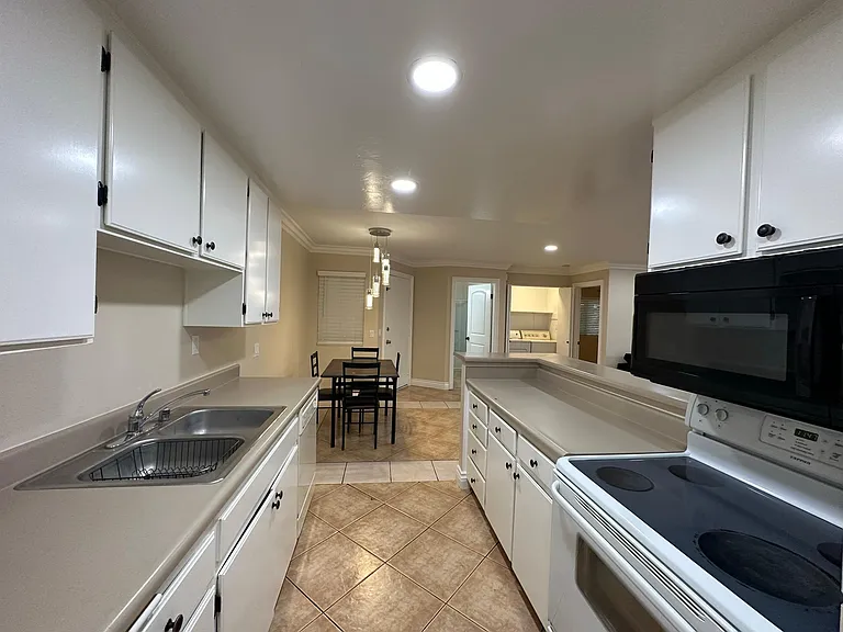 227 Woodland Pkwy #161 — Photo 9