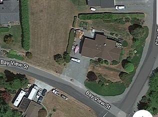 31 Mains Rd, Sequim, WA 98382