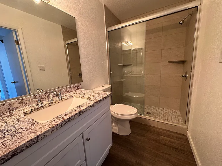 2924 N Rose St #B — Photo 5