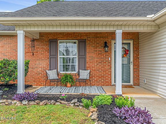 5th image of 466 Mill Creek Dr