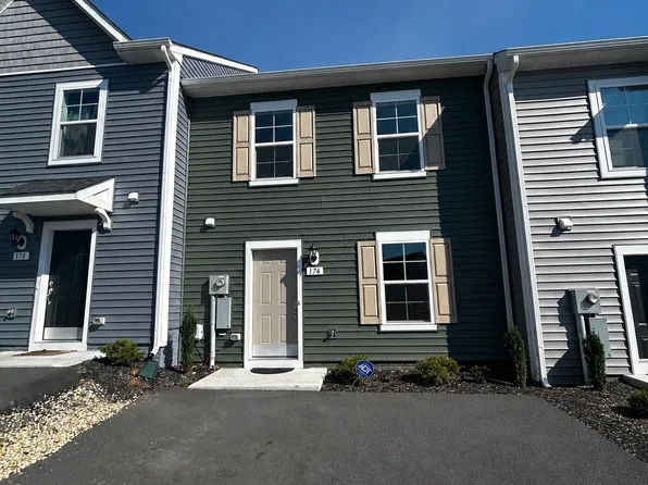 174 Gentle Breeze Dr, Bunker Hill, WV 25413