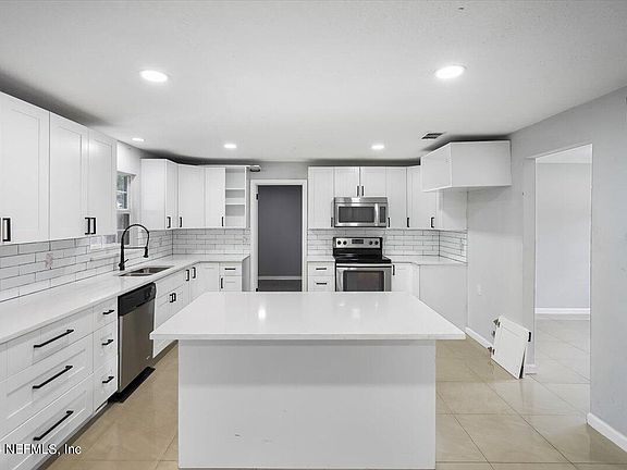 5th image of 263 BONNLYN Drive