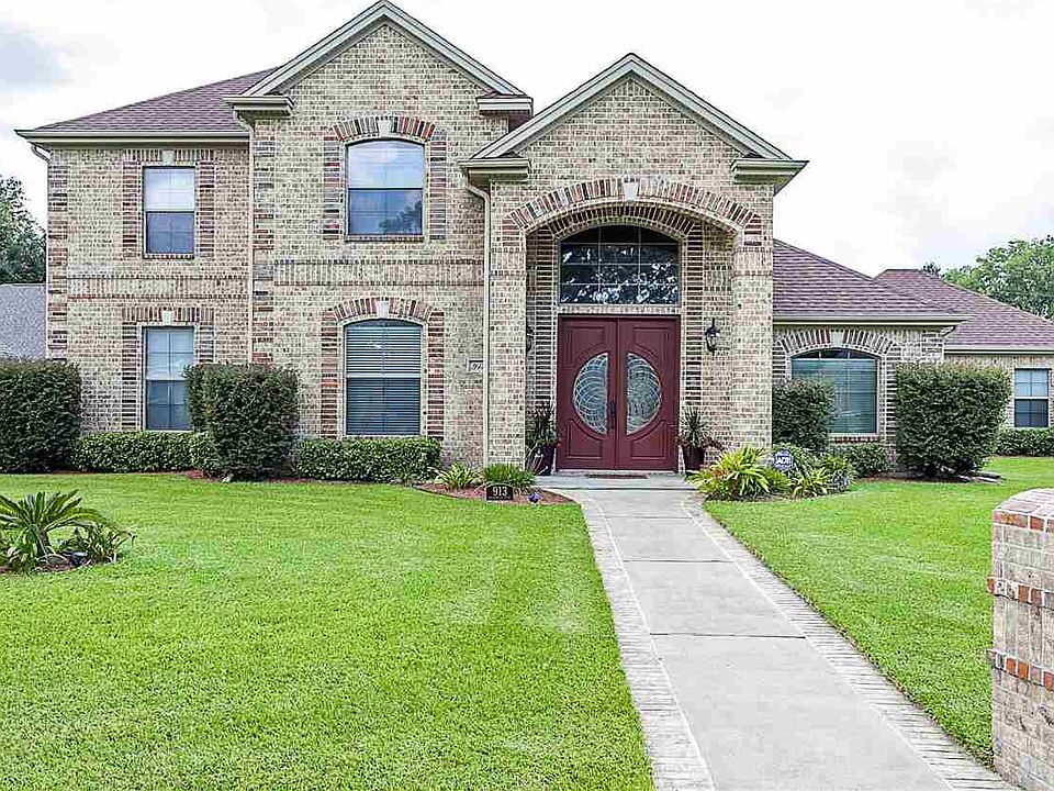 1st image of 913 Doornbos Ln