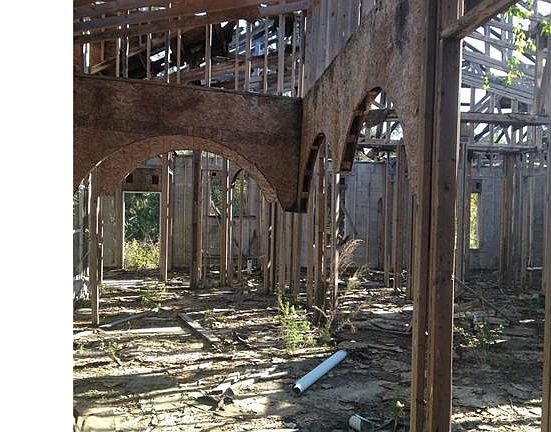 4th image of 1261 Desoto Blvd S