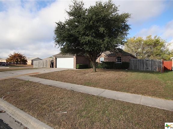 3rd image of 2423 Gallop Dr
