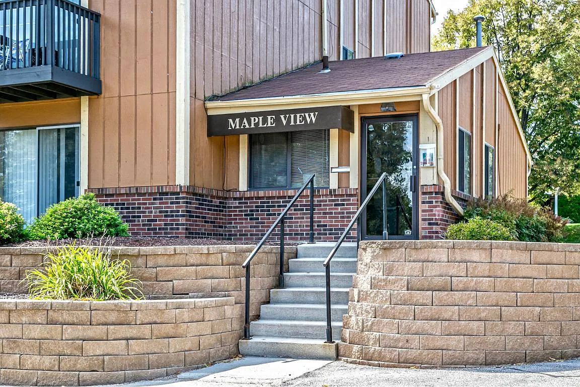 Maple View Apartments — Photo 2