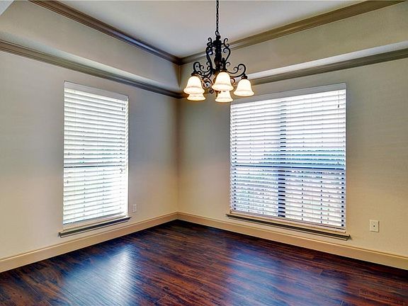 3rd image of 5617 Misty Crest Dr