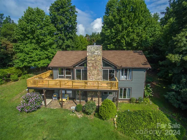 60 Songbird Ct, Hendersonville, NC 28792