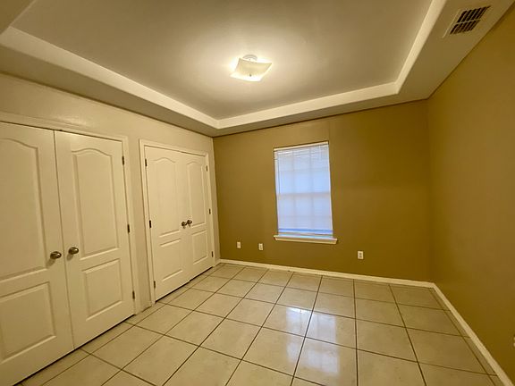 3rd image of 2410 W Hackberry Ave #3