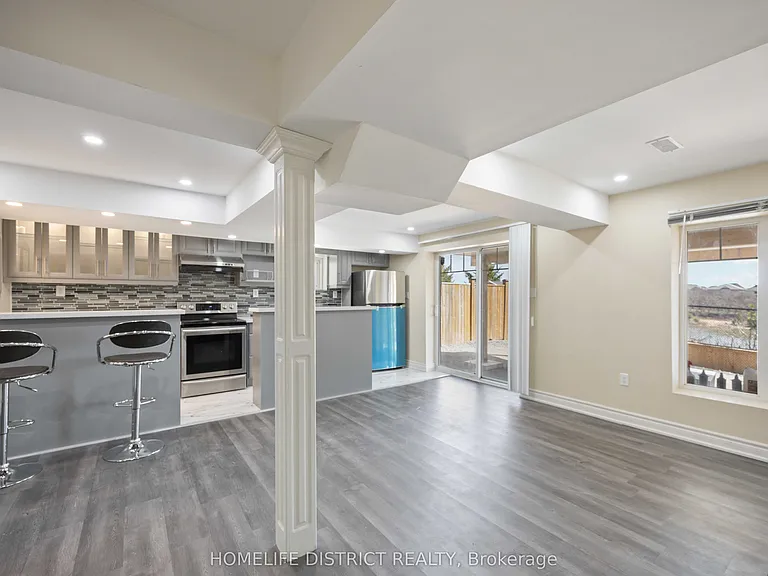 7 Mosely Cres — Photo 11