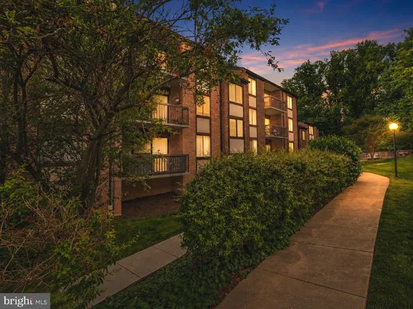 9702 Kingsbridge Dr APT 3, Fairfax, VA 22031
