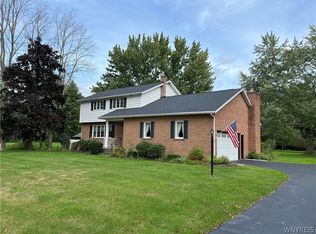 6839 Ward Rd, Niagara Falls, NY 14304