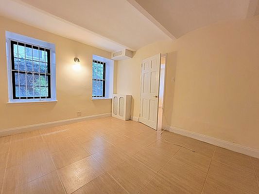 4th image of 488 E 74th St APT 1B