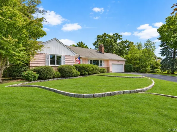 25 Manger Circle, Pelham, NY 10803