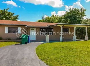 7010 SW 24th St, Hollywood, FL 33023