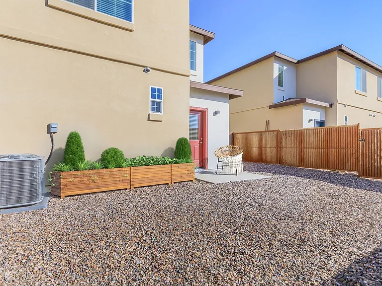 San Luciano Townhomes — Photo 35