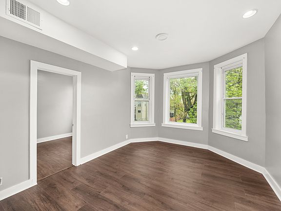 3rd image of 6813 S Saint Lawrence Ave #2