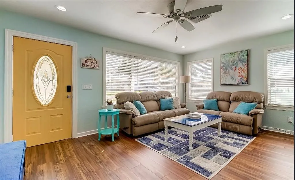 2 bed, 1.0 bath, 982 sqft, $2,700 — Photo 4