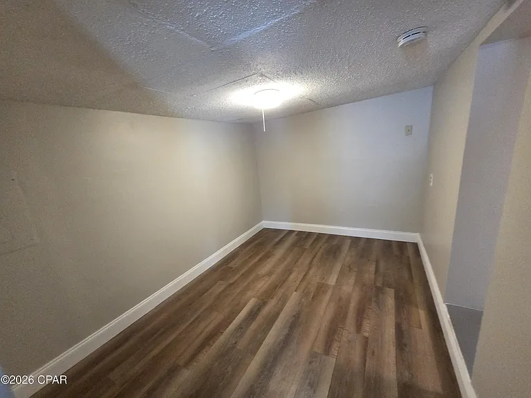 1525 Oak Ave #B — Photo 7