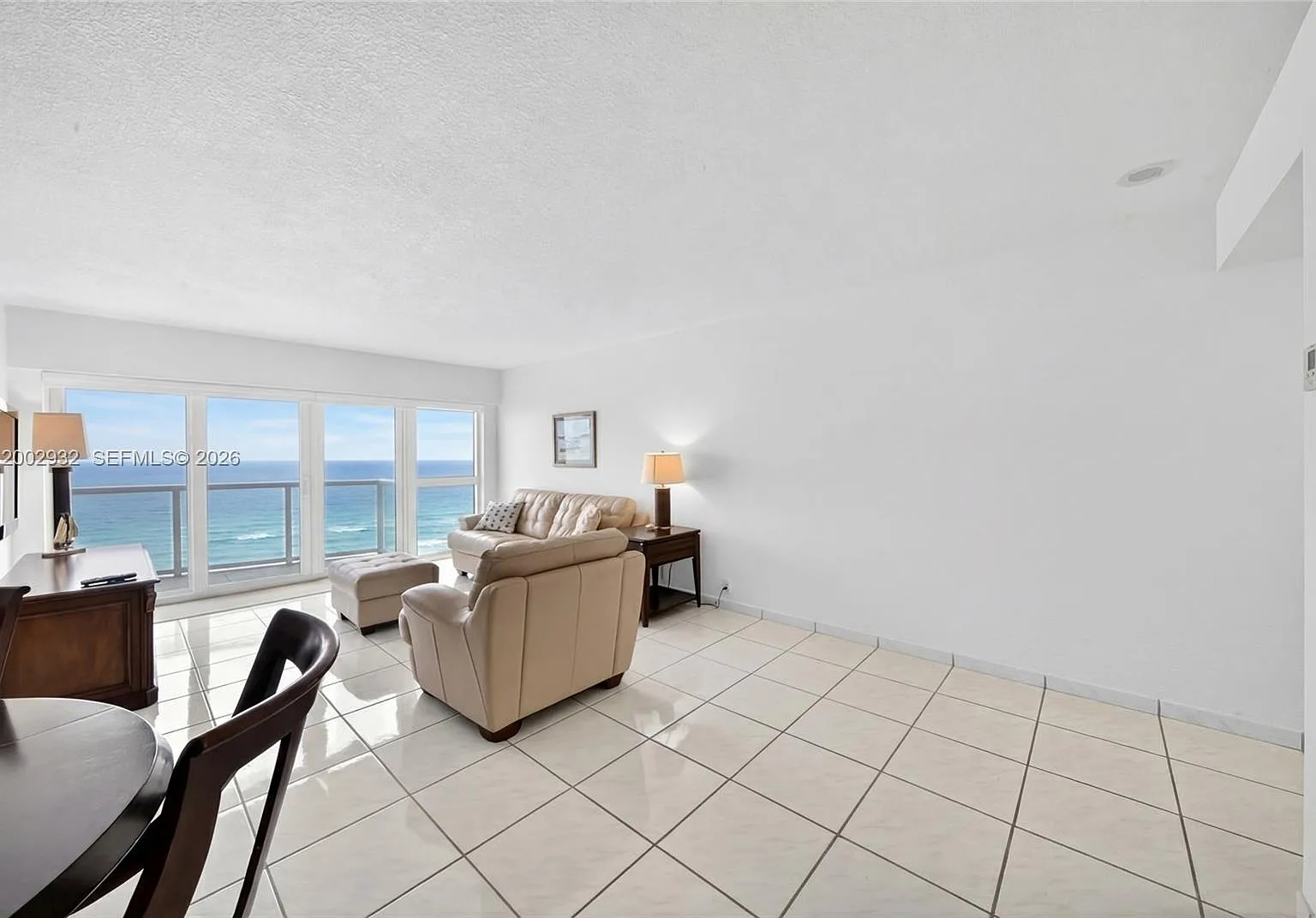 The Sterling Condo — Photo 4