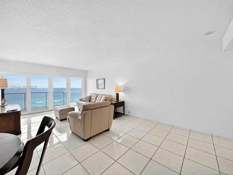 6767 Collins Ave #1609 — Photo 4