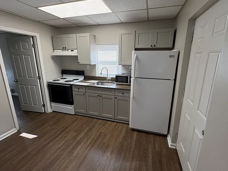 5210 Main St #302 — Photo 6