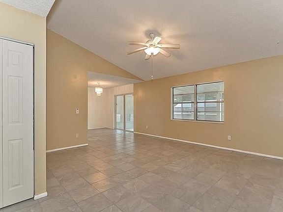 4th image of 4512 Shadberry Dr
