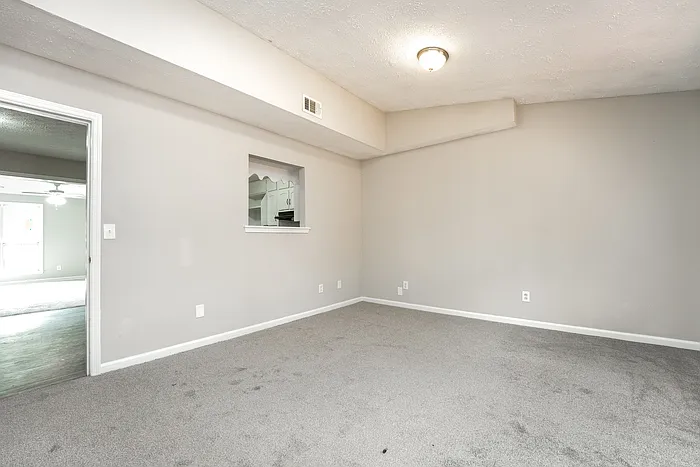 5713 Wells Cir — Photo 12
