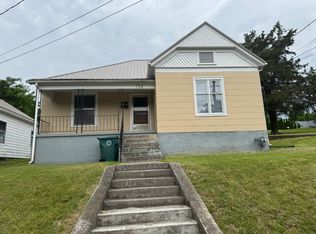 724 Fairview St, Bristol, VA 24201