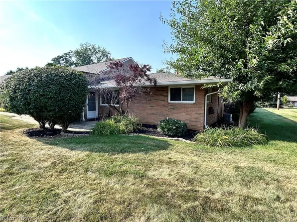21908 River Oaks Dr APT 3B, Rocky River, OH 44116