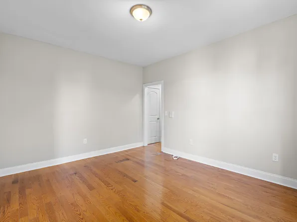 304 50th Street image 7 of 9