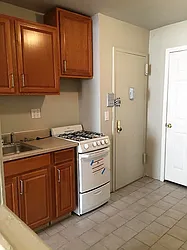 Rented by Uptown Flats LLC