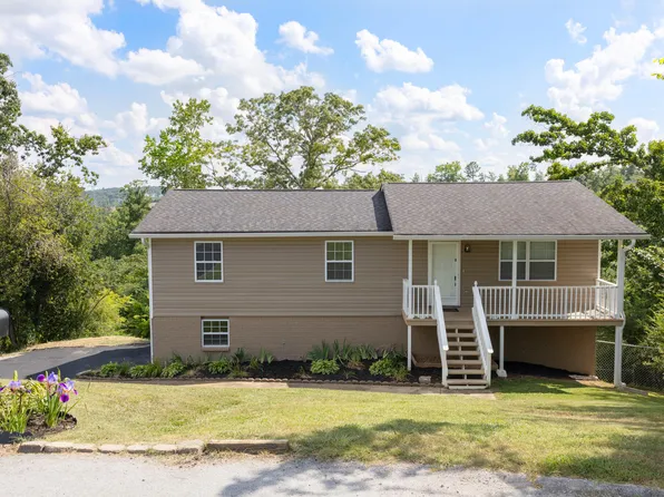 4000 Shady Oak Dr, Ooltewah, TN 37363