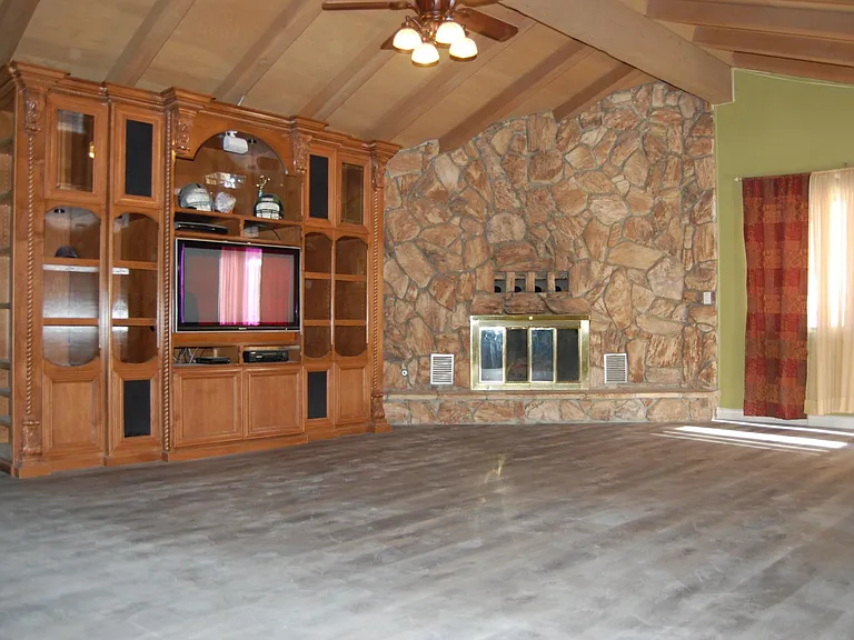 8865 8th Ave — Photo 10