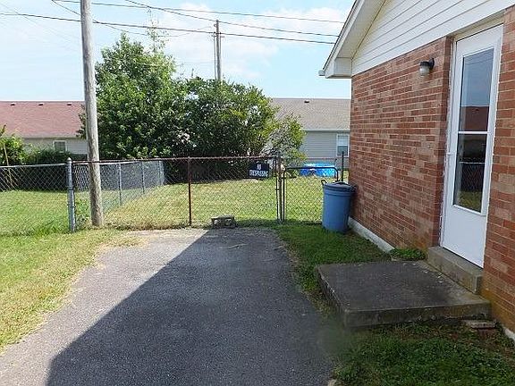 2nd image of 317 Gardner Ln