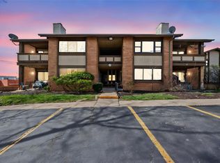 4 Fairways Cir APT G, Saint Charles, MO 63303