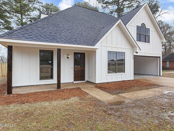 2nd image of 228 Lake Dockery Dr