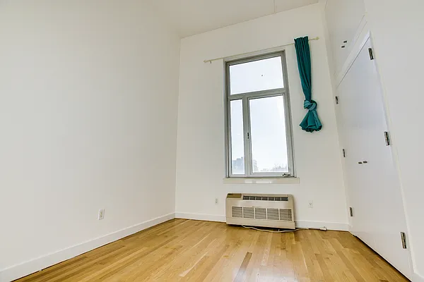 Rented by Carnegie Management Inc | media 6